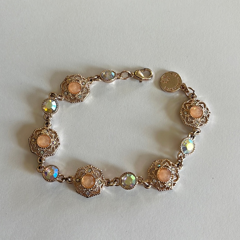 Vintage Liz Claiborne bracelet.